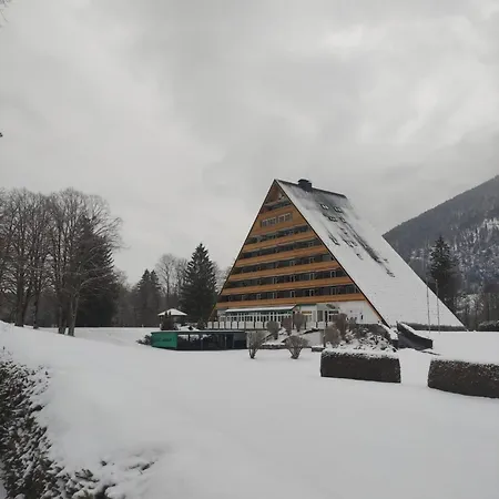Apartment Gemuetliche Am Golfplatz Mit Bergblick *